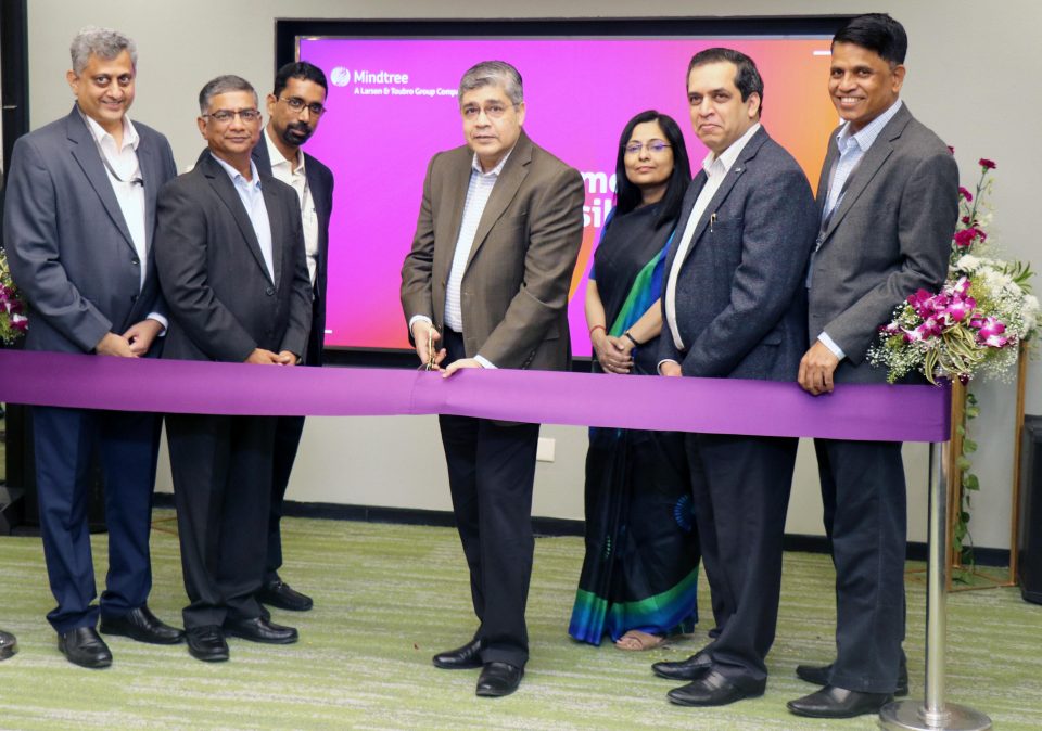 Inauguration of Mindtree’s first development center in Kolkata by the company’s CEO and MD, Debashis Chatterjee